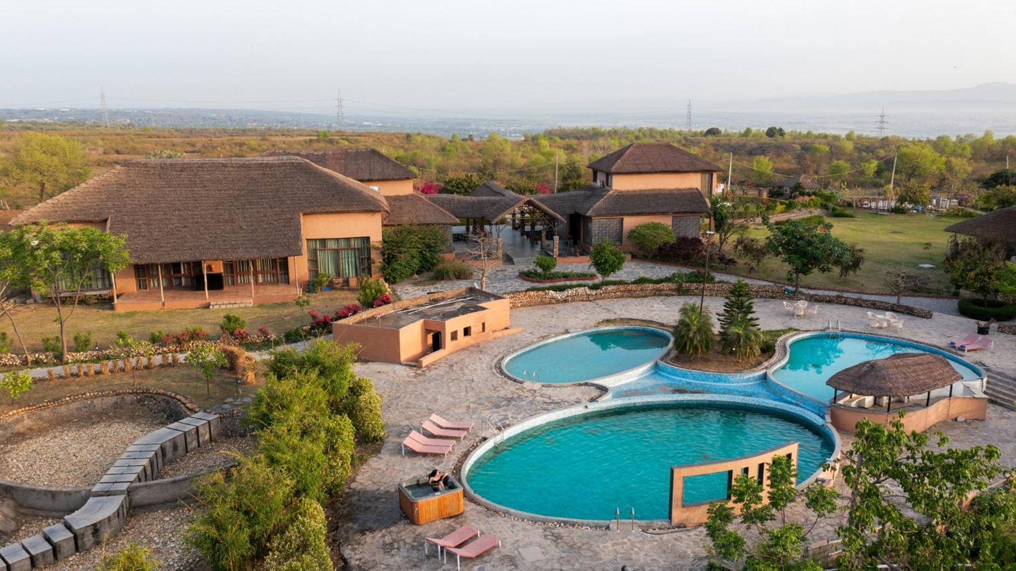 Gaj Resort, A Member Of Radisson Individuals Retreats Binewāl Екстериор снимка
